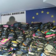 2000 de ghiozdane pentru copiii romi din Dâmboviţa