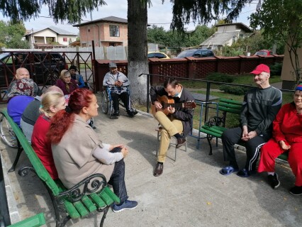 0f3fea5c-979b-443b-bc22-5ed40667ebb4