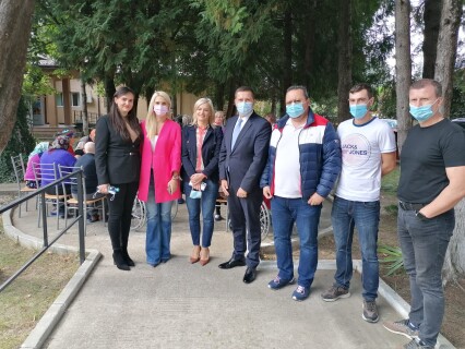 e3528023-dbf1-4ef5-9793-098da452f649